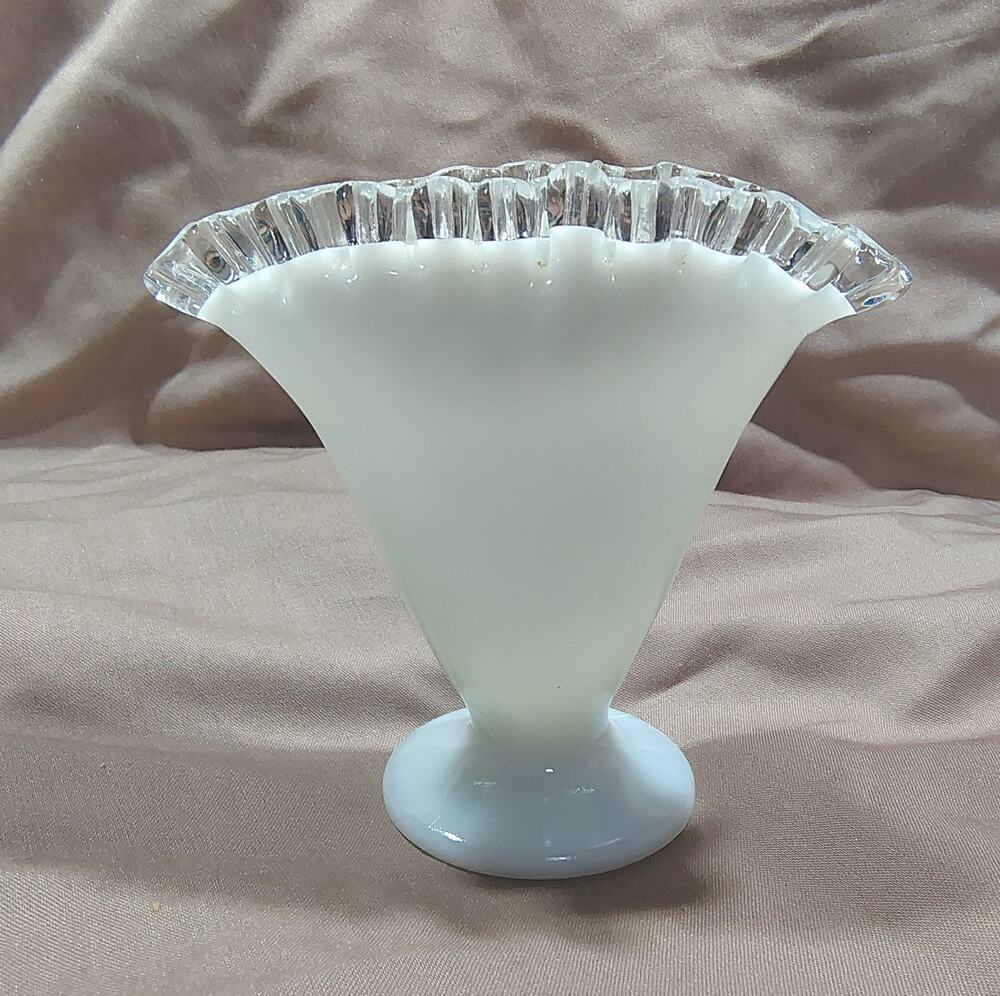 Fenton White Milk Glass SILVER CREST Fan Vase